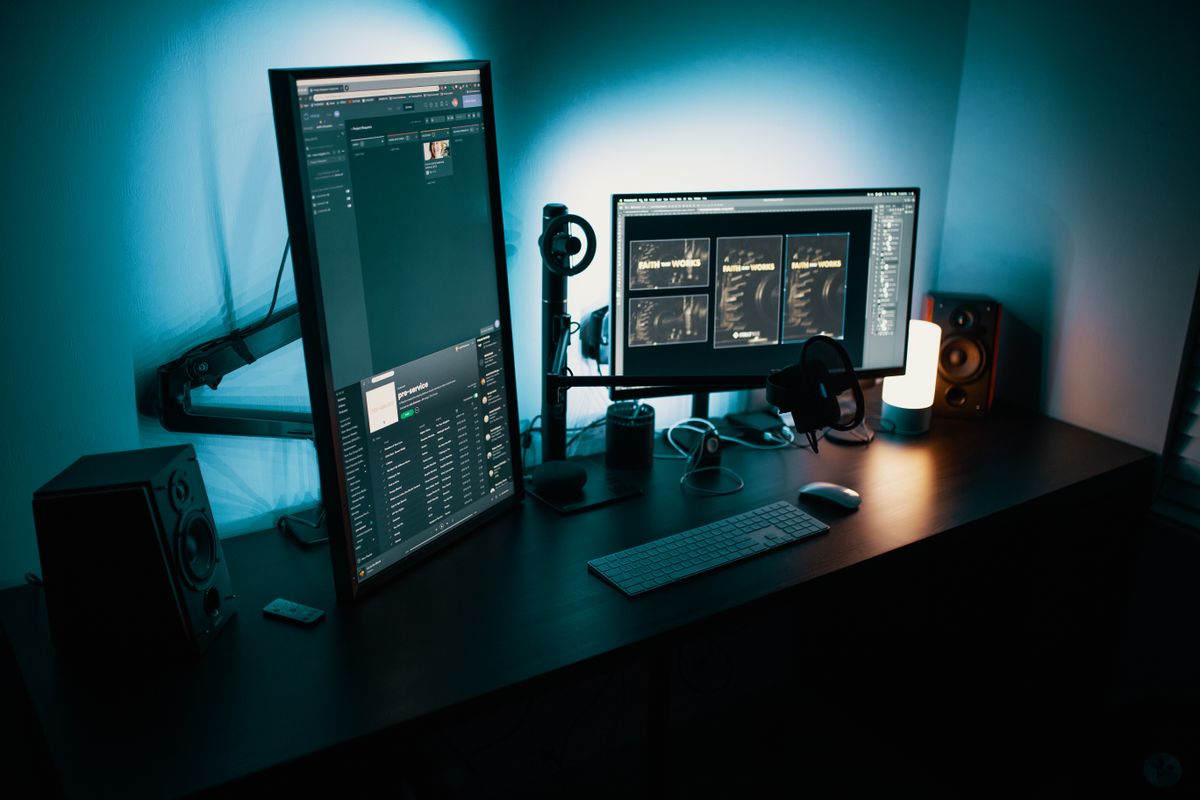 Computer monitor display